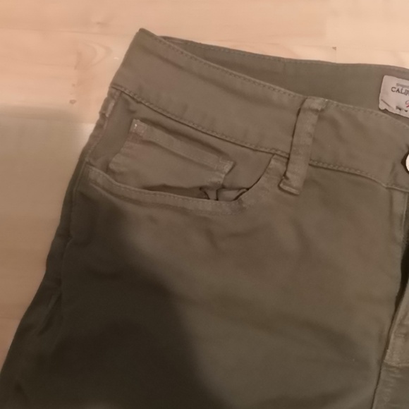 Dark green shorts - Picture 5 of 5